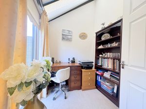 Spingfields- click for photo gallery